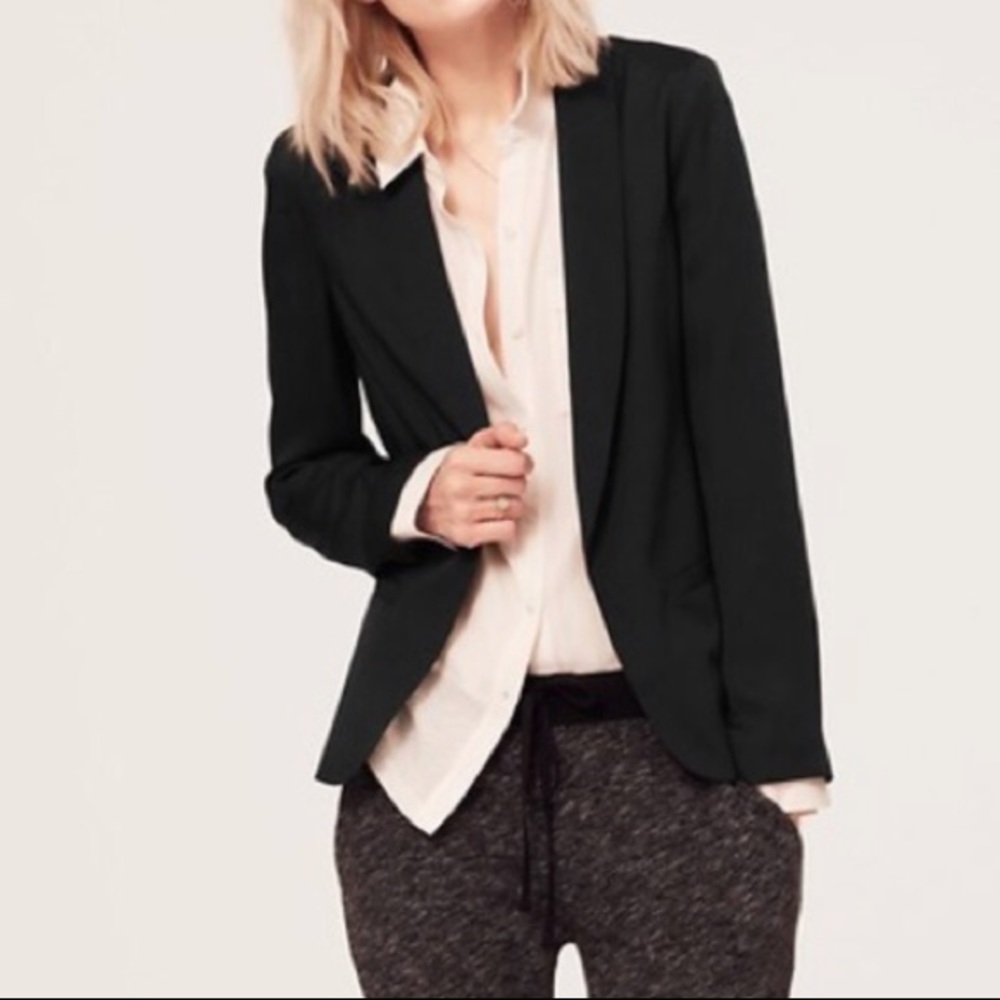 💐 Lou & Grey Casual Blazer